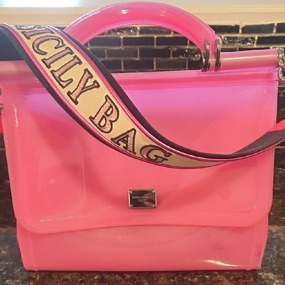 Dolce & Gabbana Vibrant Pink Shoulder Bag